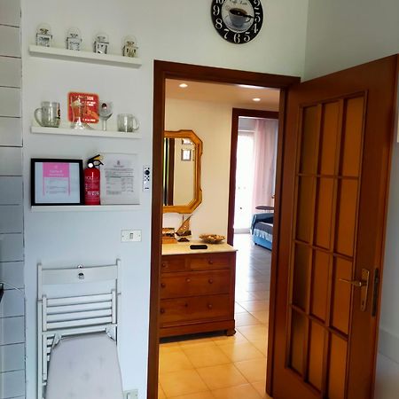 Appartamento Riviera Trilocale Wifi E Parcheggio Privato Ventimiglia Luaran gambar