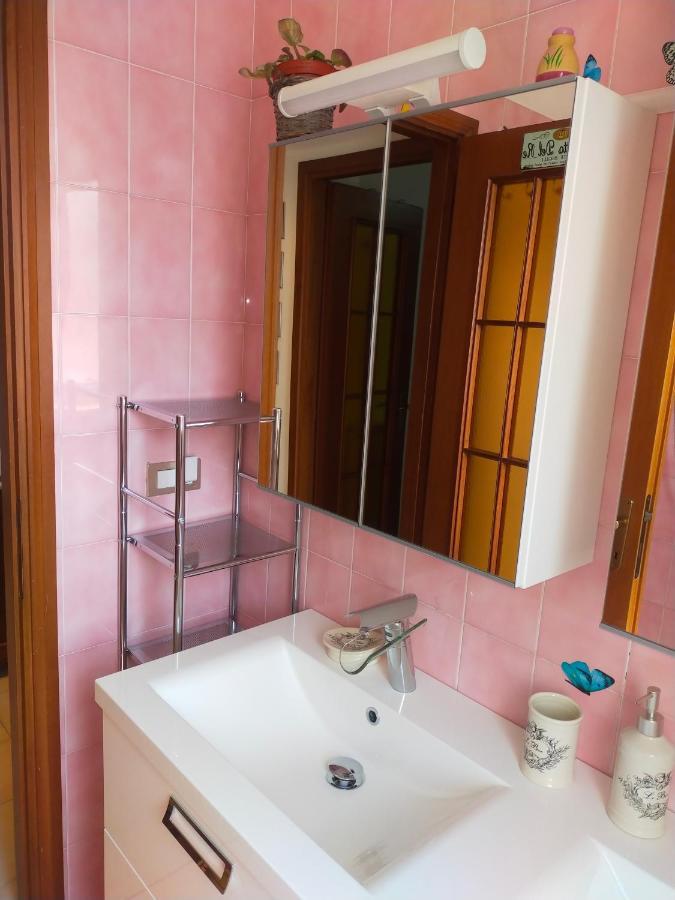 Appartamento Riviera Trilocale Wifi E Parcheggio Privato Ventimiglia Luaran gambar