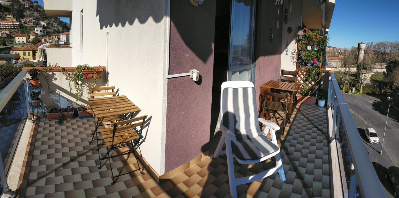 Appartamento Riviera Trilocale Wifi E Parcheggio Privato Ventimiglia Luaran gambar