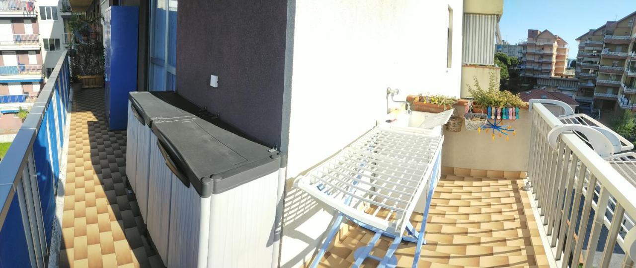 Appartamento Riviera Trilocale Wifi E Parcheggio Privato Ventimiglia Luaran gambar