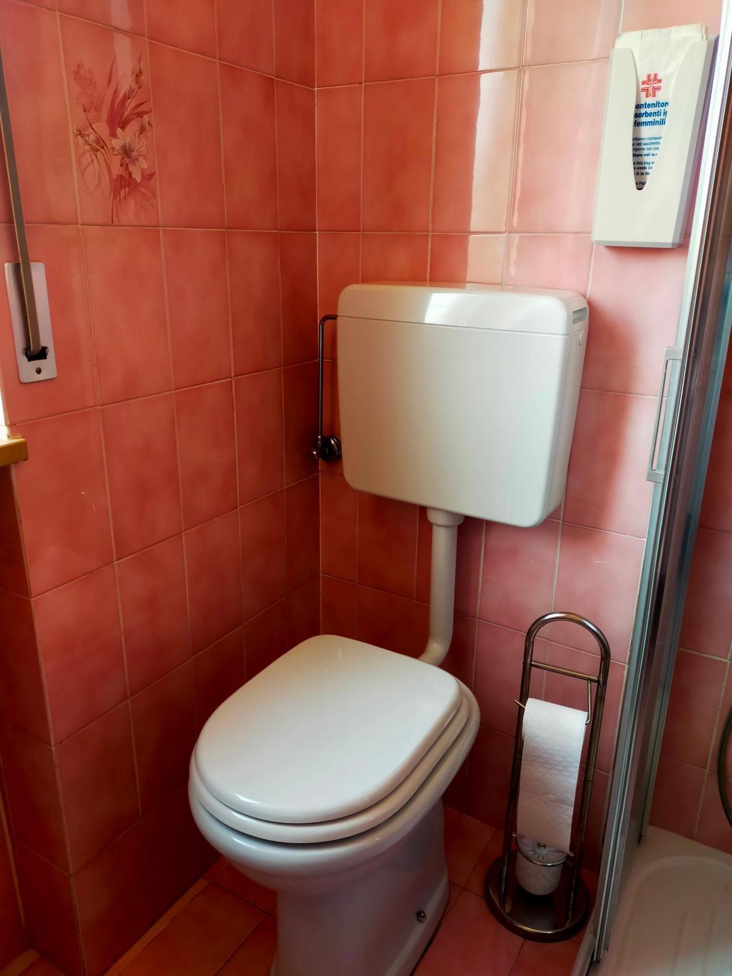Appartamento Riviera Trilocale Wifi E Parcheggio Privato Ventimiglia Luaran gambar